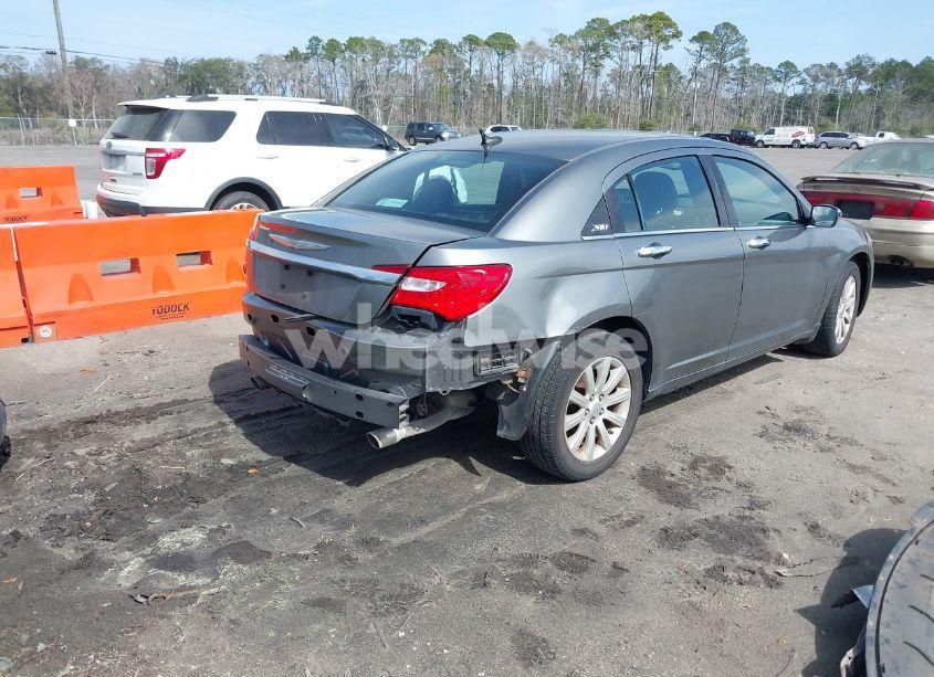 Photo 4 of 2013 Chrysler 200 LIMITED (VIN 1C3CCBCG0DN580498)