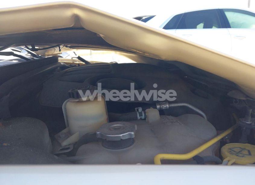 Photo 10 of 2013 Chrysler 200 LIMITED (VIN 1C3CCBCG0DN612592)