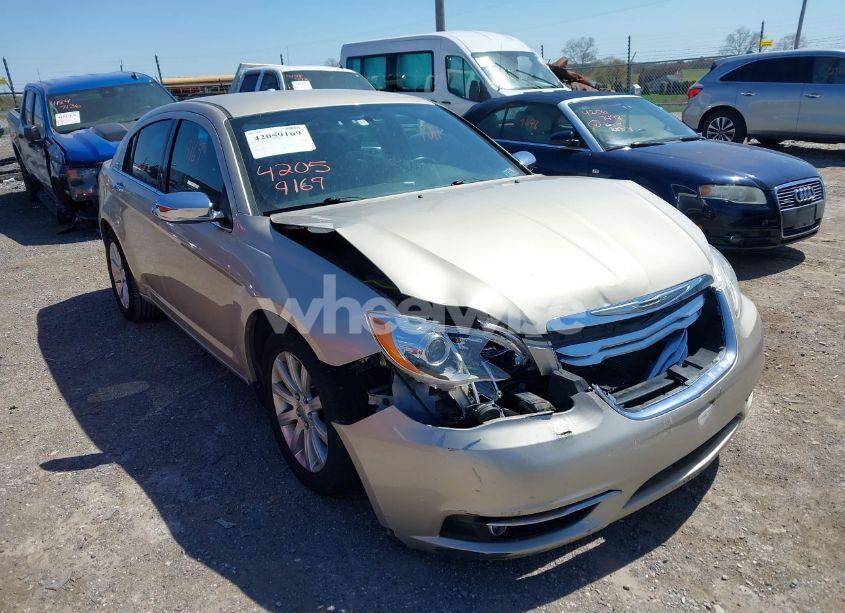 Photo 6 of 2013 Chrysler 200 LIMITED (VIN 1C3CCBCG0DN612592)