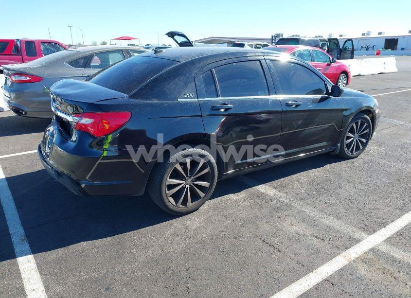 Photo 4 of 2013 Chrysler 200 LIMITED (VIN 1C3CCBCG0DN706925)