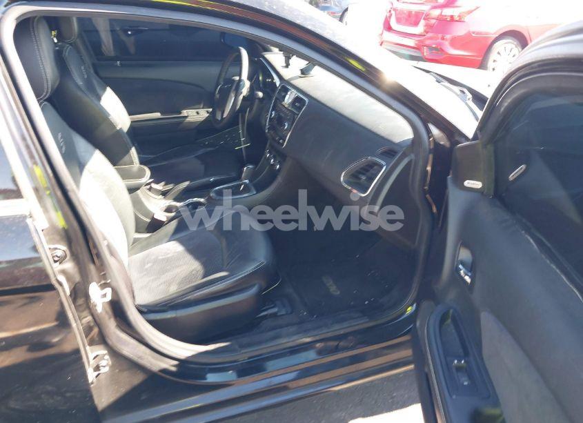 Photo 5 of 2013 Chrysler 200 LIMITED (VIN 1C3CCBCG0DN706925)