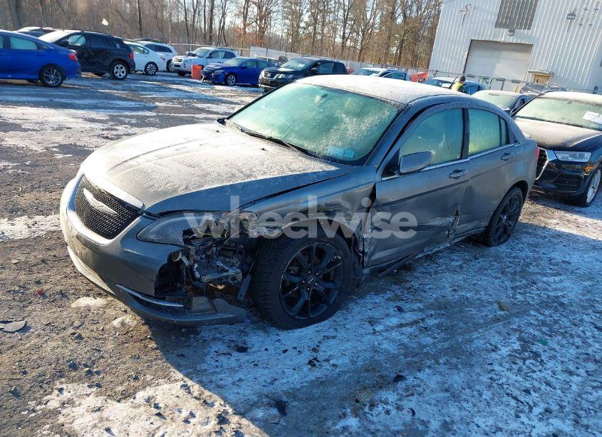 Photo 2 of 2013 Chrysler 200 LIMITED (VIN 1C3CCBCG0DN751962)