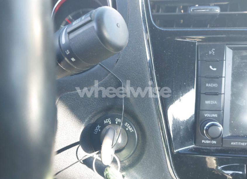 Photo 11 of 2014 Chrysler 200 LIMITED (VIN 1C3CCBCG0EN135616)