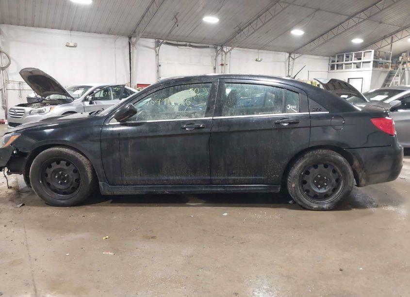 Photo 14 of 2014 Chrysler 200 LIMITED (VIN 1C3CCBCG0EN164839)