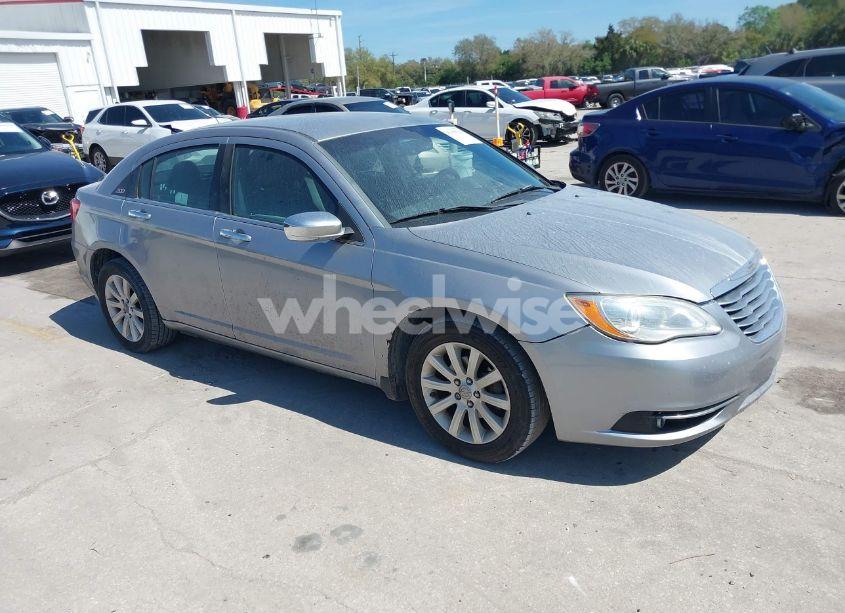 2014 Chrysler 200 LIMITED (VIN 1C3CCBCG0EN172326) main photo