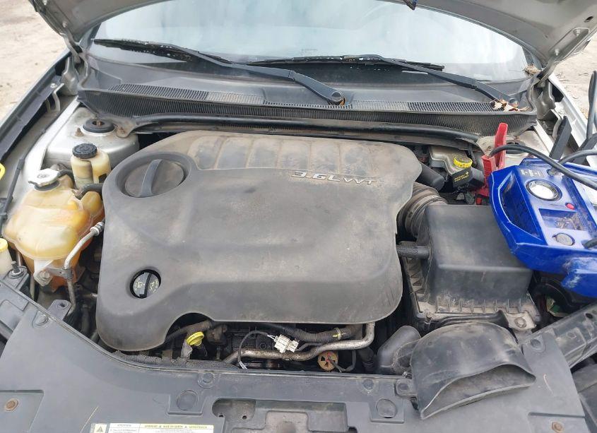 Photo 10 of 2012 Chrysler 200 LIMITED (VIN 1C3CCBCG1CN113363)