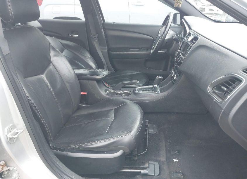 Photo 5 of 2012 Chrysler 200 LIMITED (VIN 1C3CCBCG1CN113363)