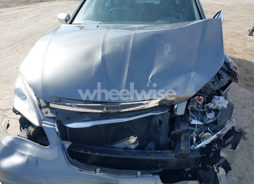 Photo 10 of 2012 Chrysler 200 LIMITED (VIN 1C3CCBCG1CN327110)