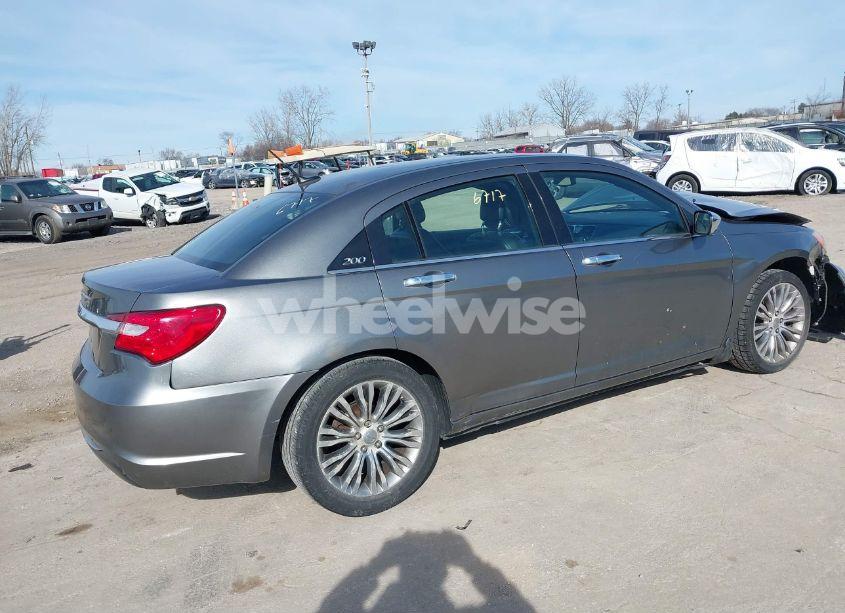 Photo 4 of 2012 Chrysler 200 LIMITED (VIN 1C3CCBCG1CN327110)