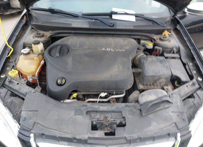 Photo 10 of 2012 Chrysler 200 LIMITED (VIN 1C3CCBCG1CN327186)