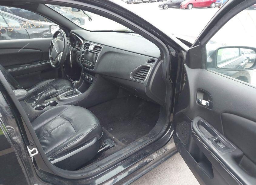 Photo 5 of 2012 Chrysler 200 LIMITED (VIN 1C3CCBCG1CN327186)