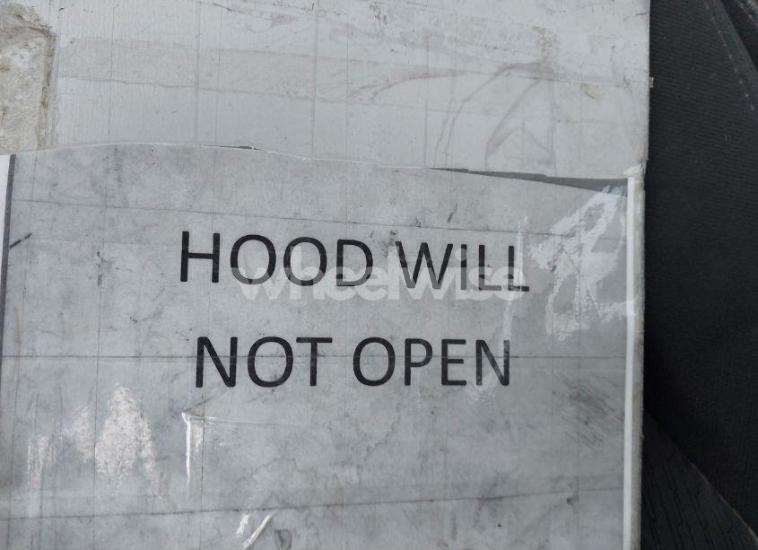 Photo 10 of 2013 Chrysler 200 LIMITED (VIN 1C3CCBCG1DN504675)