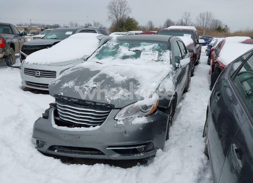 Photo 6 of 2013 Chrysler 200 LIMITED (VIN 1C3CCBCG1DN504675)