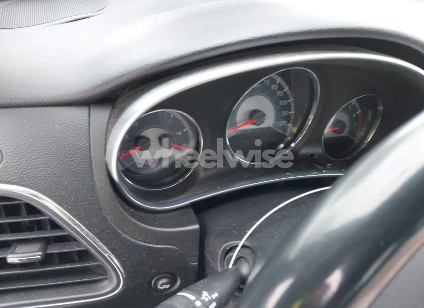 Photo 7 of 2013 Chrysler 200 LIMITED (VIN 1C3CCBCG1DN504675)