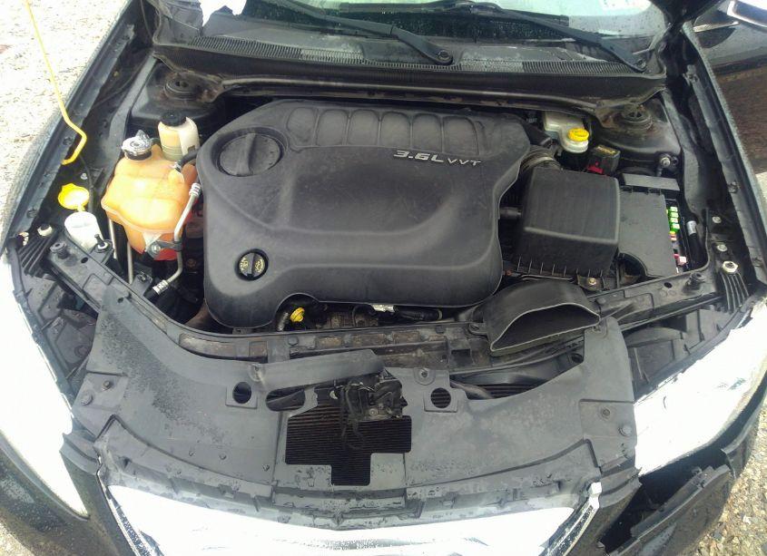 Photo 10 of 2013 Chrysler 200 LIMITED (VIN 1C3CCBCG1DN506958)