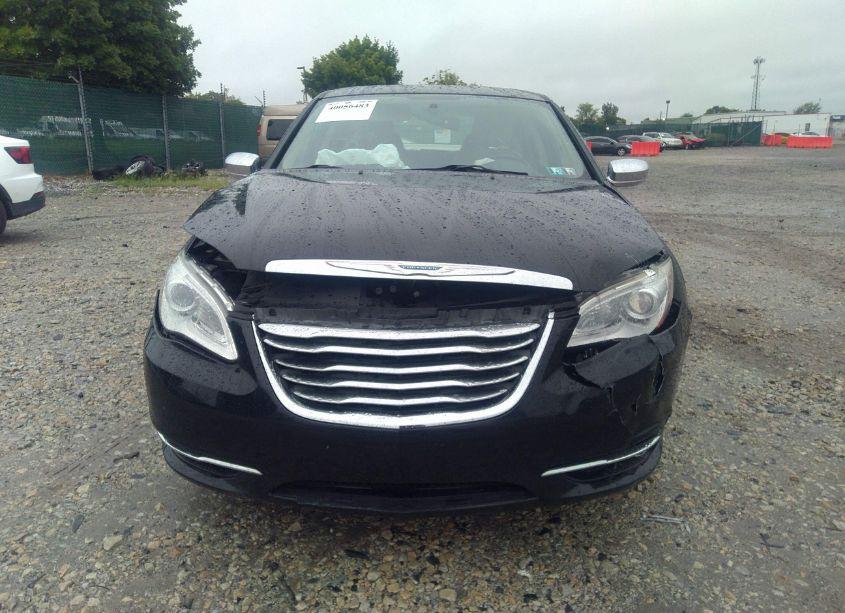 Photo 6 of 2013 Chrysler 200 LIMITED (VIN 1C3CCBCG1DN506958)