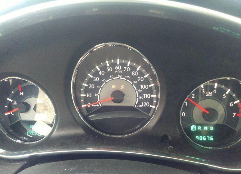 Photo 7 of 2013 Chrysler 200 LIMITED (VIN 1C3CCBCG1DN506958)