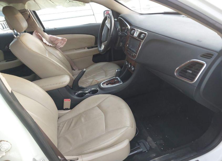 Photo 5 of 2013 Chrysler 200 LIMITED (VIN 1C3CCBCG1DN528877)