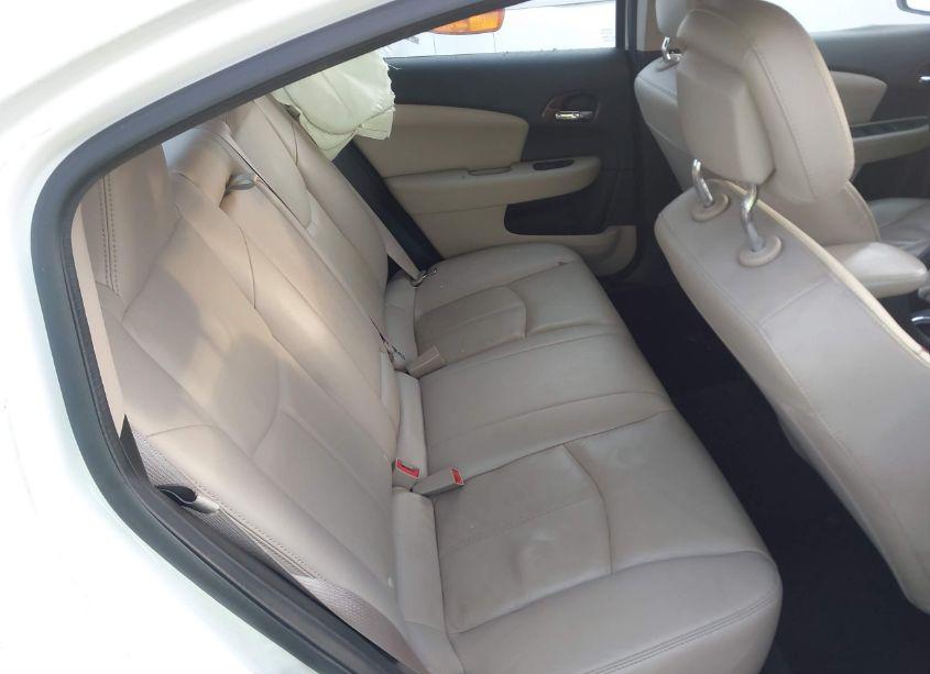 Photo 8 of 2013 Chrysler 200 LIMITED (VIN 1C3CCBCG1DN528877)