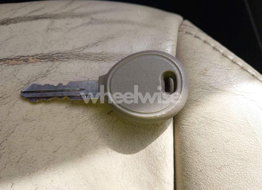 Photo 11 of 2013 Chrysler 200 LIMITED (VIN 1C3CCBCG1DN598685)