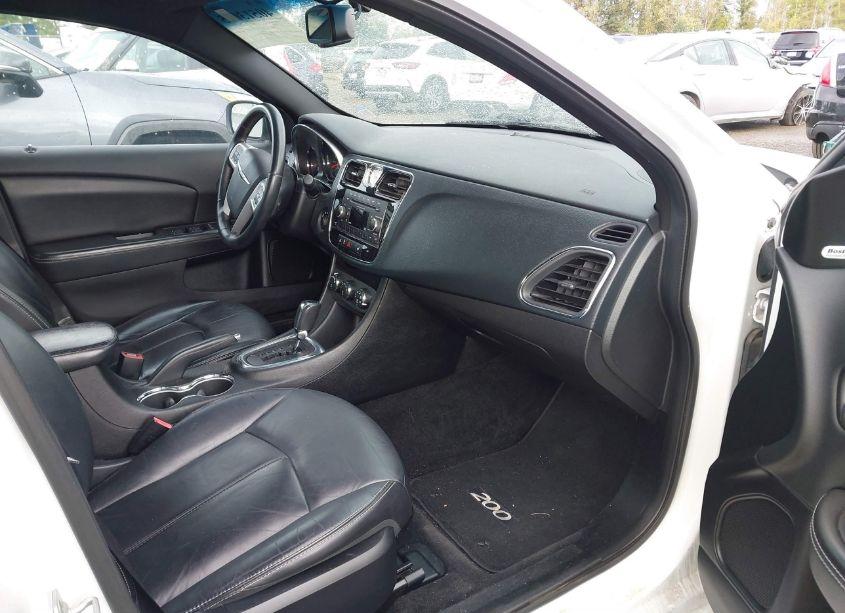 Photo 5 of 2013 Chrysler 200 LIMITED (VIN 1C3CCBCG1DN607630)