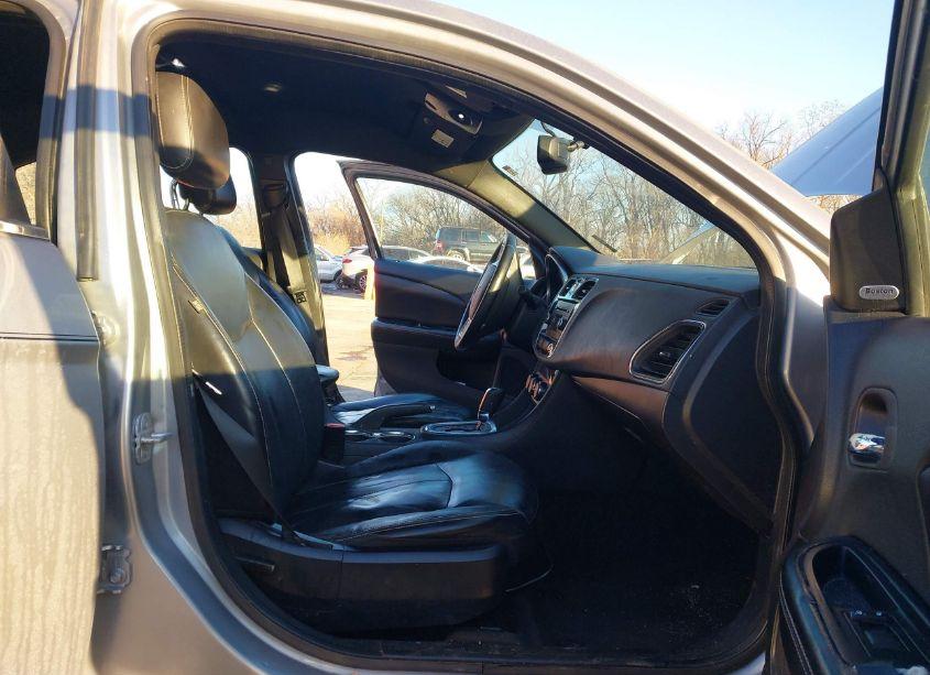 Photo 5 of 2013 Chrysler 200 LIMITED (VIN 1C3CCBCG1DN712250)