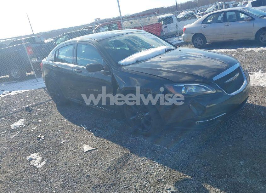 2013 Chrysler 200 LIMITED (VIN 1C3CCBCG1DN755096) main photo