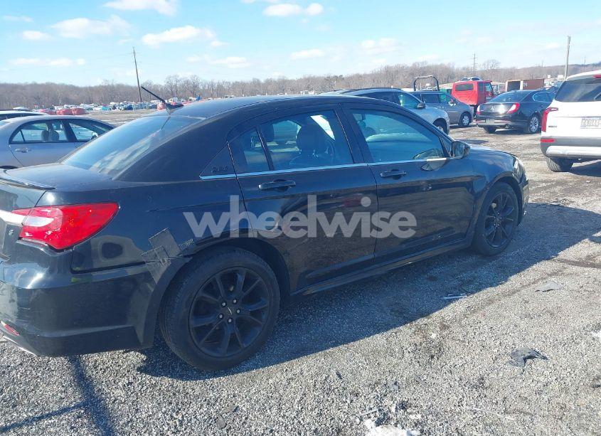 Photo 4 of 2013 Chrysler 200 LIMITED (VIN 1C3CCBCG1DN755096)