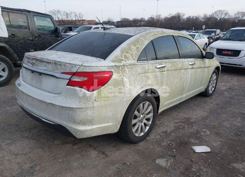 Photo 4 of 2014 Chrysler 200 LIMITED (VIN 1C3CCBCG1EN159097)