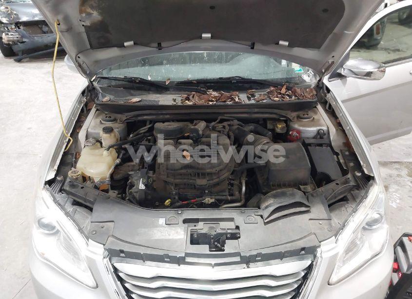 Photo 10 of 2012 Chrysler 200 LIMITED (VIN 1C3CCBCG2CN113212)