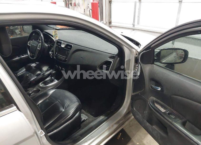 Photo 5 of 2012 Chrysler 200 LIMITED (VIN 1C3CCBCG2CN113212)