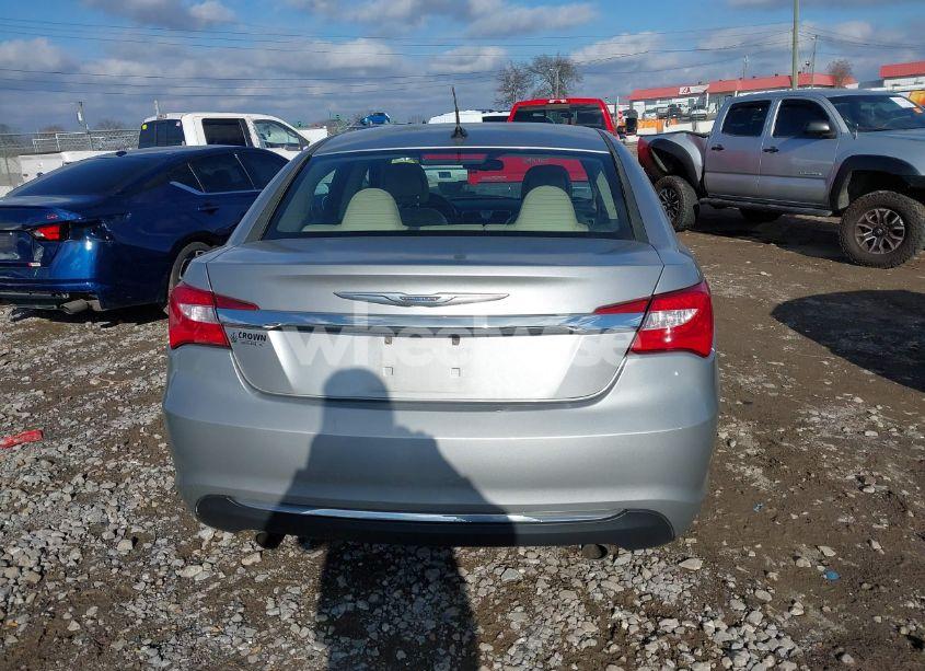 Photo 16 of 2013 Chrysler 200 LIMITED (VIN 1C3CCBCG2DN510176)