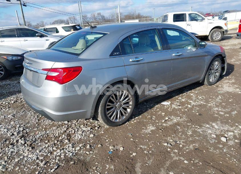 Photo 4 of 2013 Chrysler 200 LIMITED (VIN 1C3CCBCG2DN510176)