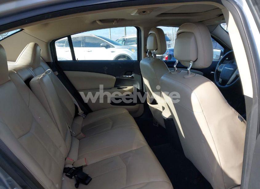 Photo 8 of 2013 Chrysler 200 LIMITED (VIN 1C3CCBCG2DN510176)