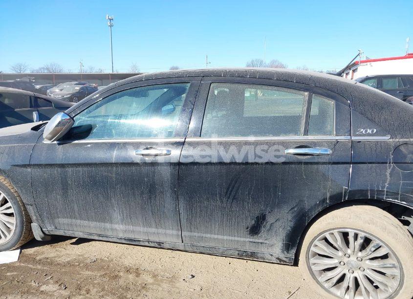 Photo 14 of 2013 Chrysler 200 LIMITED (VIN 1C3CCBCG2DN514048)