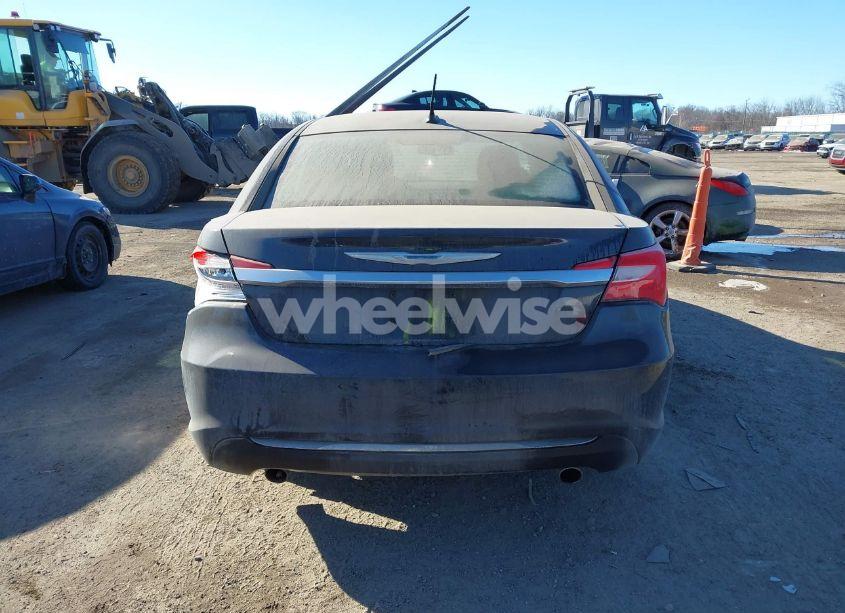 Photo 16 of 2013 Chrysler 200 LIMITED (VIN 1C3CCBCG2DN514048)