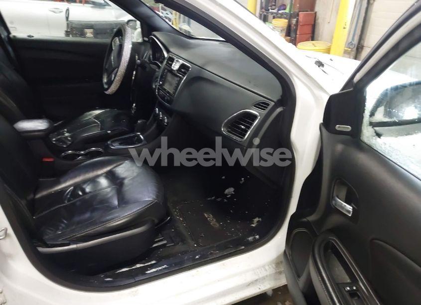 Photo 5 of 2013 Chrysler 200 LIMITED (VIN 1C3CCBCG2DN684765)