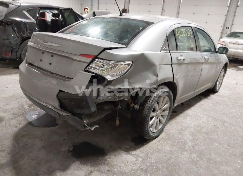 Photo 4 of 2013 Chrysler 200 LIMITED (VIN 1C3CCBCG2DN738209)