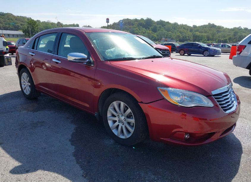 2014 Chrysler 200 LIMITED (VIN 1C3CCBCG2EN134323) main photo