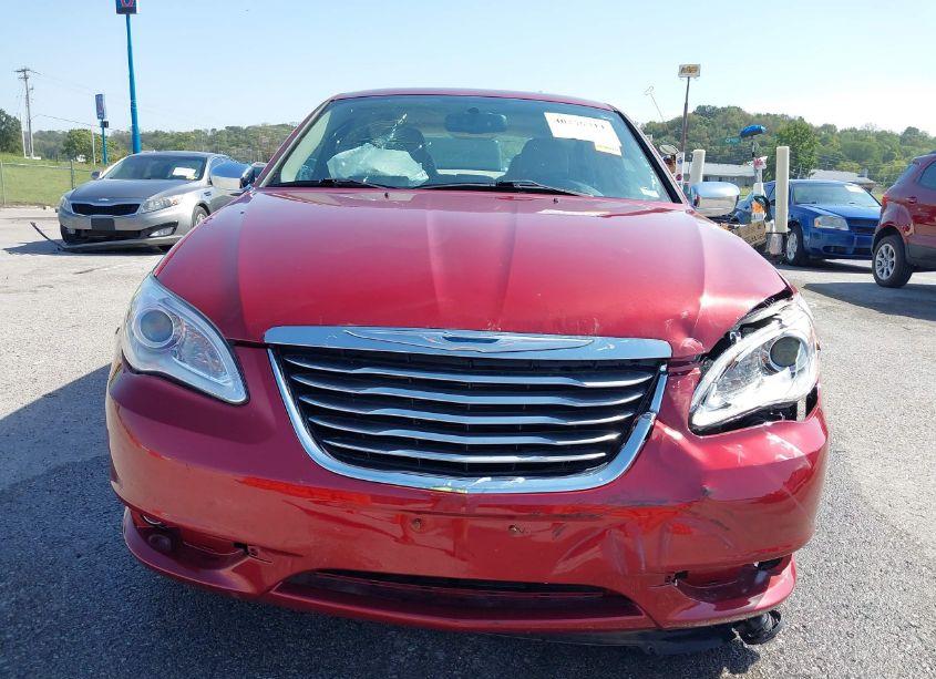 Photo 13 of 2014 Chrysler 200 LIMITED (VIN 1C3CCBCG2EN134323)