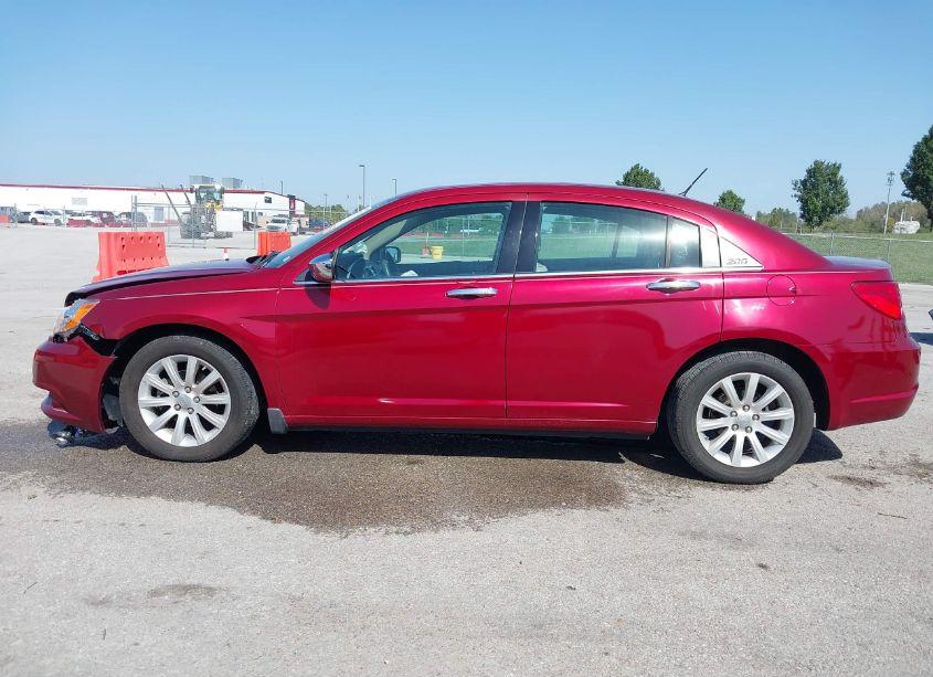Photo 15 of 2014 Chrysler 200 LIMITED (VIN 1C3CCBCG2EN134323)