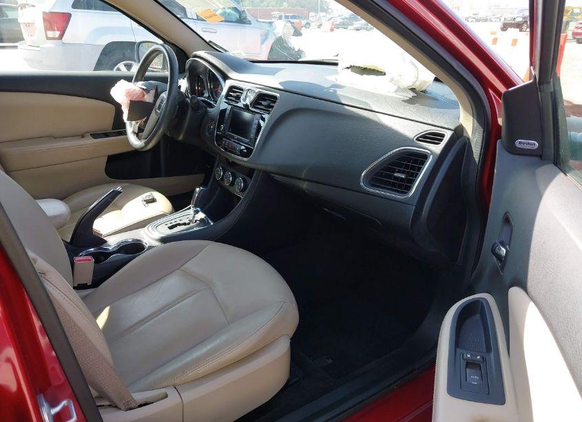 Photo 5 of 2014 Chrysler 200 LIMITED (VIN 1C3CCBCG2EN134323)