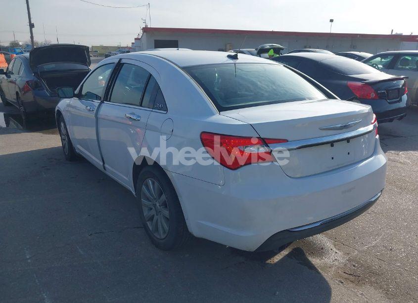 Photo 3 of 2014 Chrysler 200 LIMITED (VIN 1C3CCBCG2EN180458)
