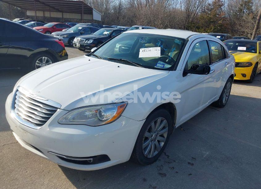 Photo 6 of 2014 Chrysler 200 LIMITED (VIN 1C3CCBCG2EN180458)