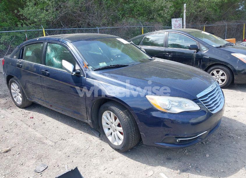 2014 Chrysler 200 LIMITED (VIN 1C3CCBCG2EN192433) main photo