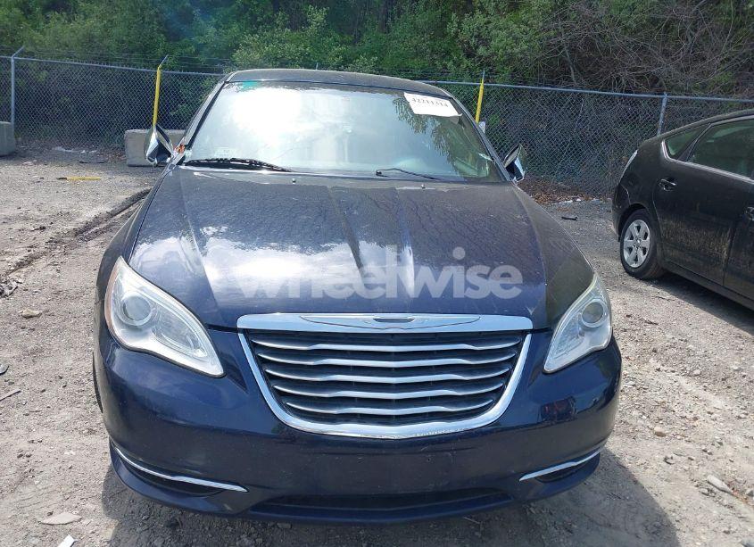 Photo 13 of 2014 Chrysler 200 LIMITED (VIN 1C3CCBCG2EN192433)