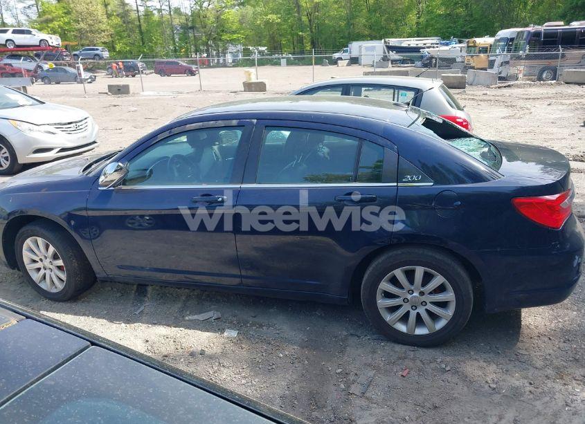 Photo 15 of 2014 Chrysler 200 LIMITED (VIN 1C3CCBCG2EN192433)