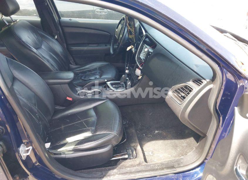 Photo 5 of 2014 Chrysler 200 LIMITED (VIN 1C3CCBCG2EN192433)