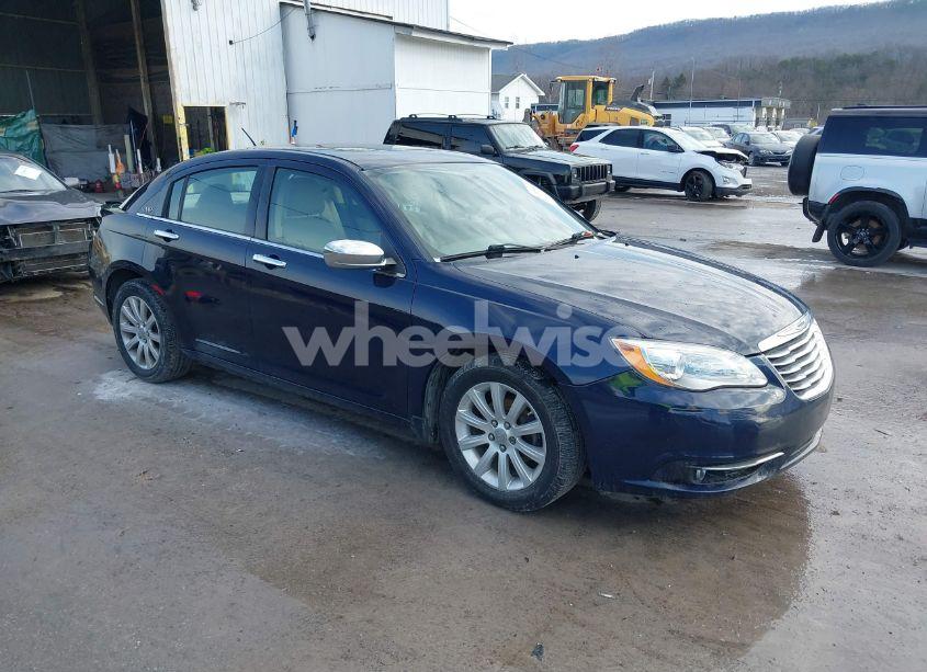 2014 Chrysler 200 LIMITED (VIN 1C3CCBCG2EN199155) main photo