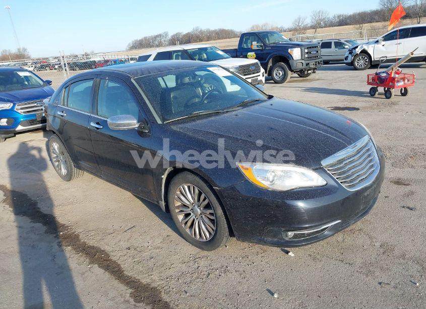2012 Chrysler 200 LIMITED (VIN 1C3CCBCG3CN107810) main photo
